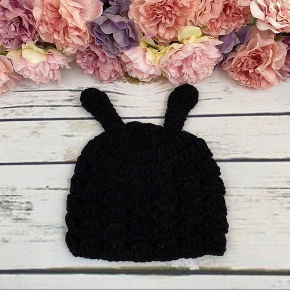 Newborn Baby Crochet Ladybug Outfit Photo Prop - Picture 14 of 16